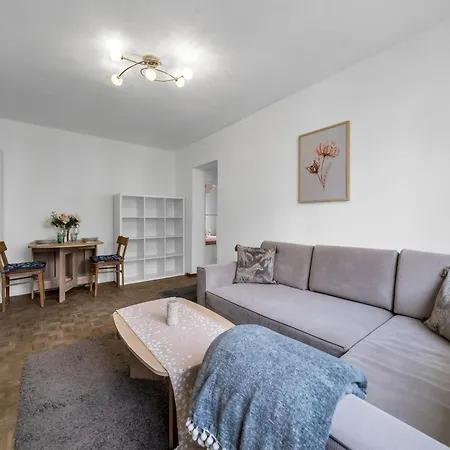 Downtown - Balcony, Vistula River Nearby - By Rentujemy Warszawa