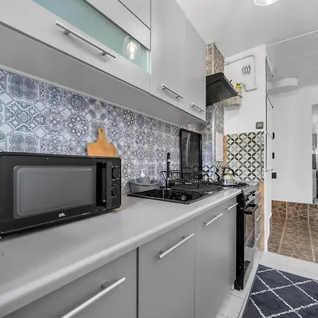 Apartment Downtown - Balcony, Vistula River Nearby - By Rentujemy *